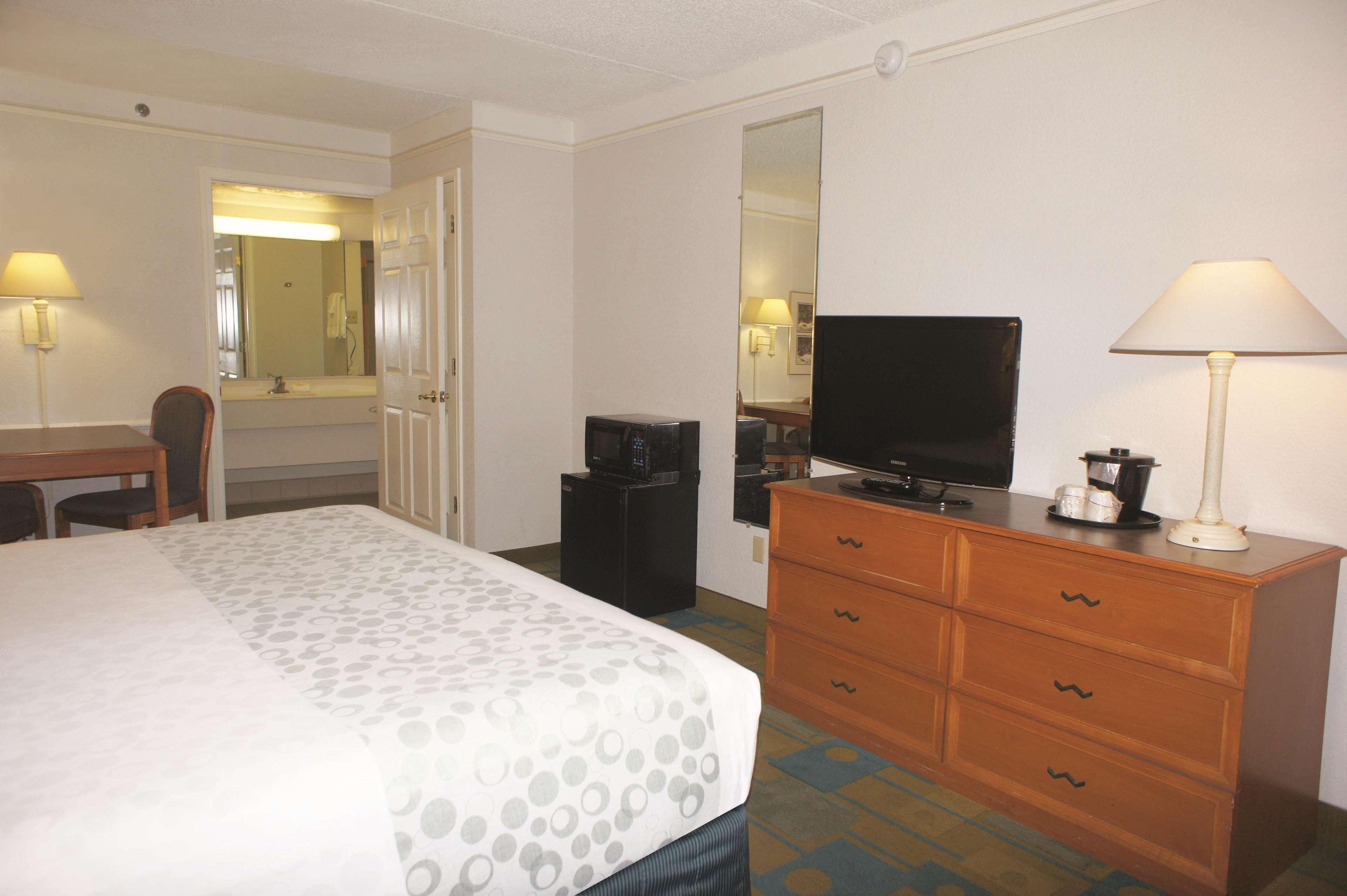 Days Inn By Wyndham San Diego Vista Esterno foto