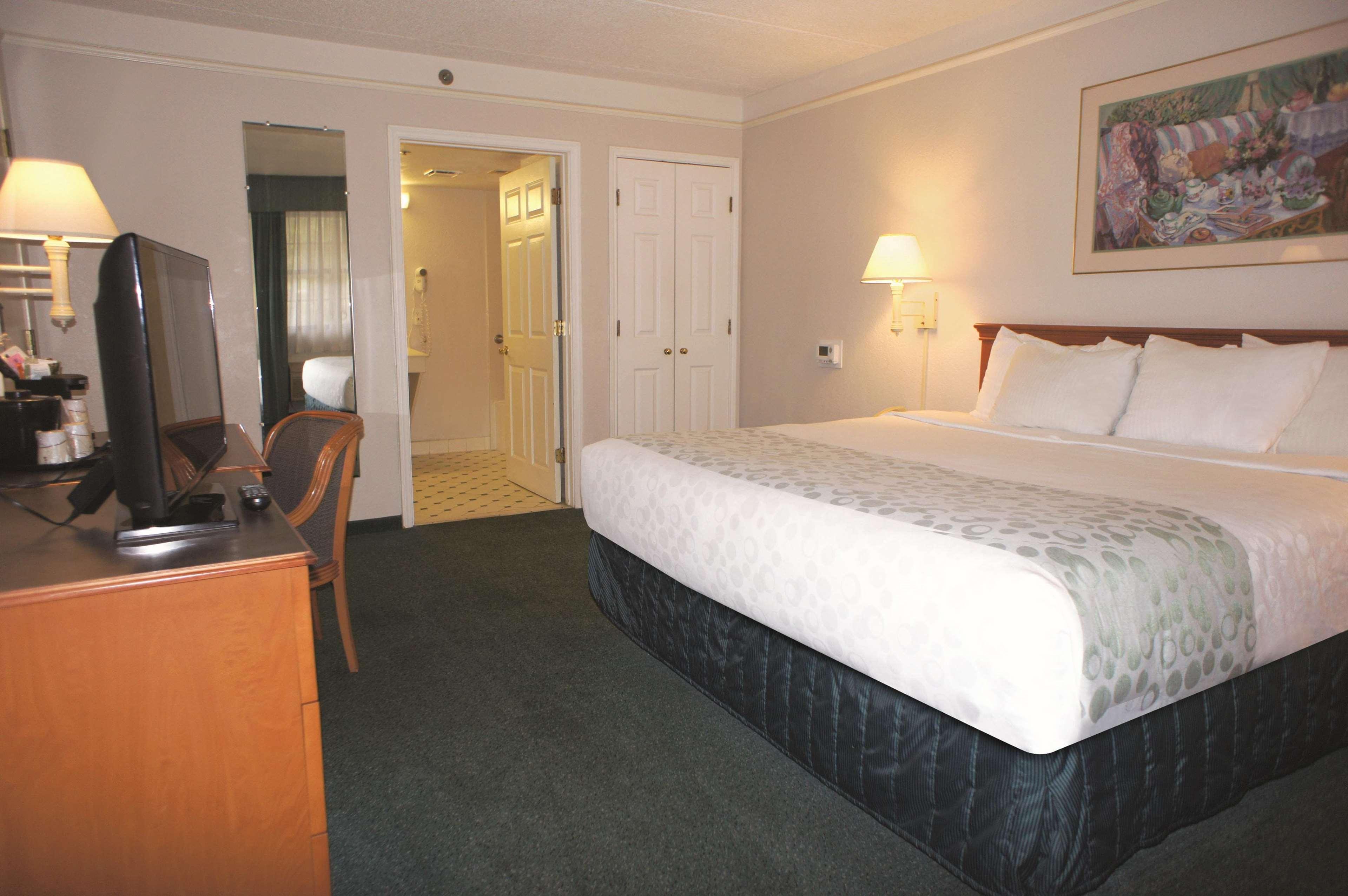 Days Inn By Wyndham San Diego Vista Esterno foto