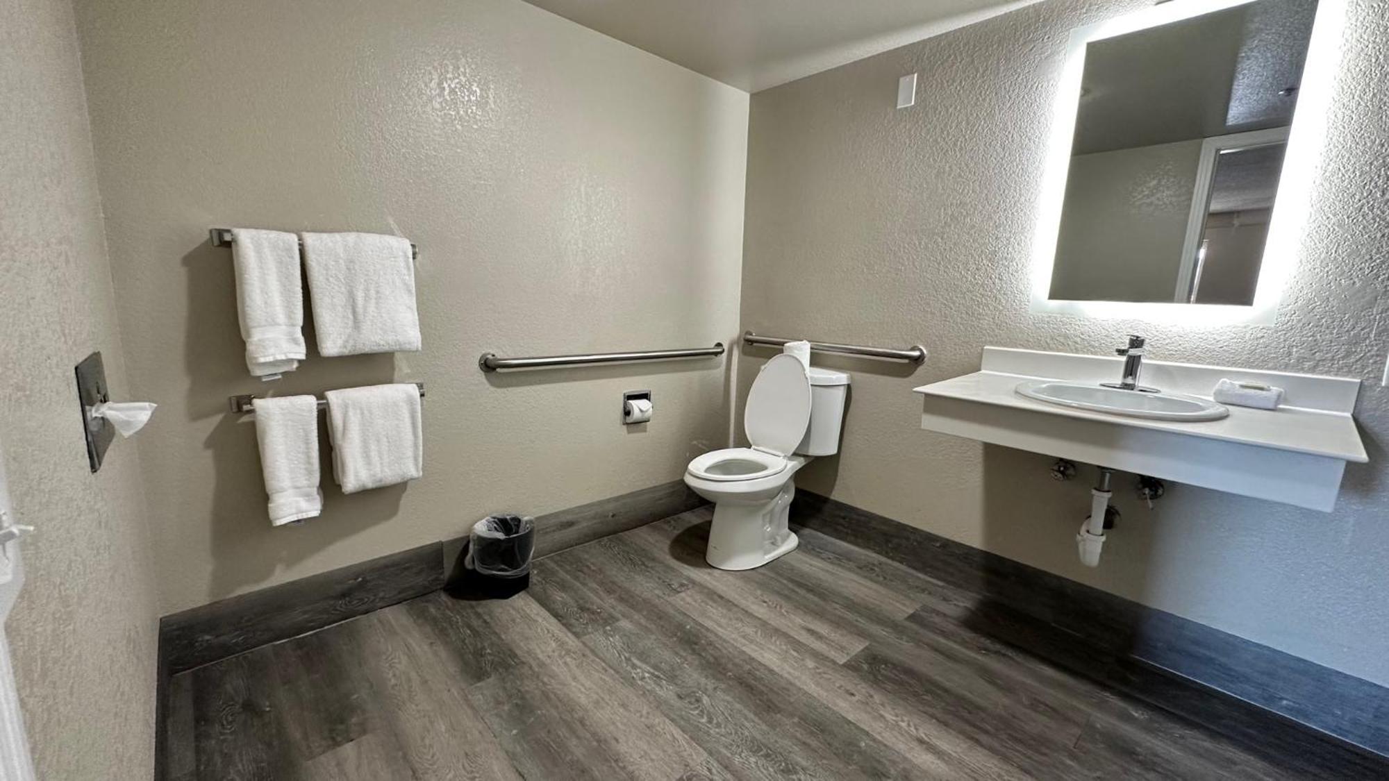 Days Inn By Wyndham San Diego Vista Esterno foto