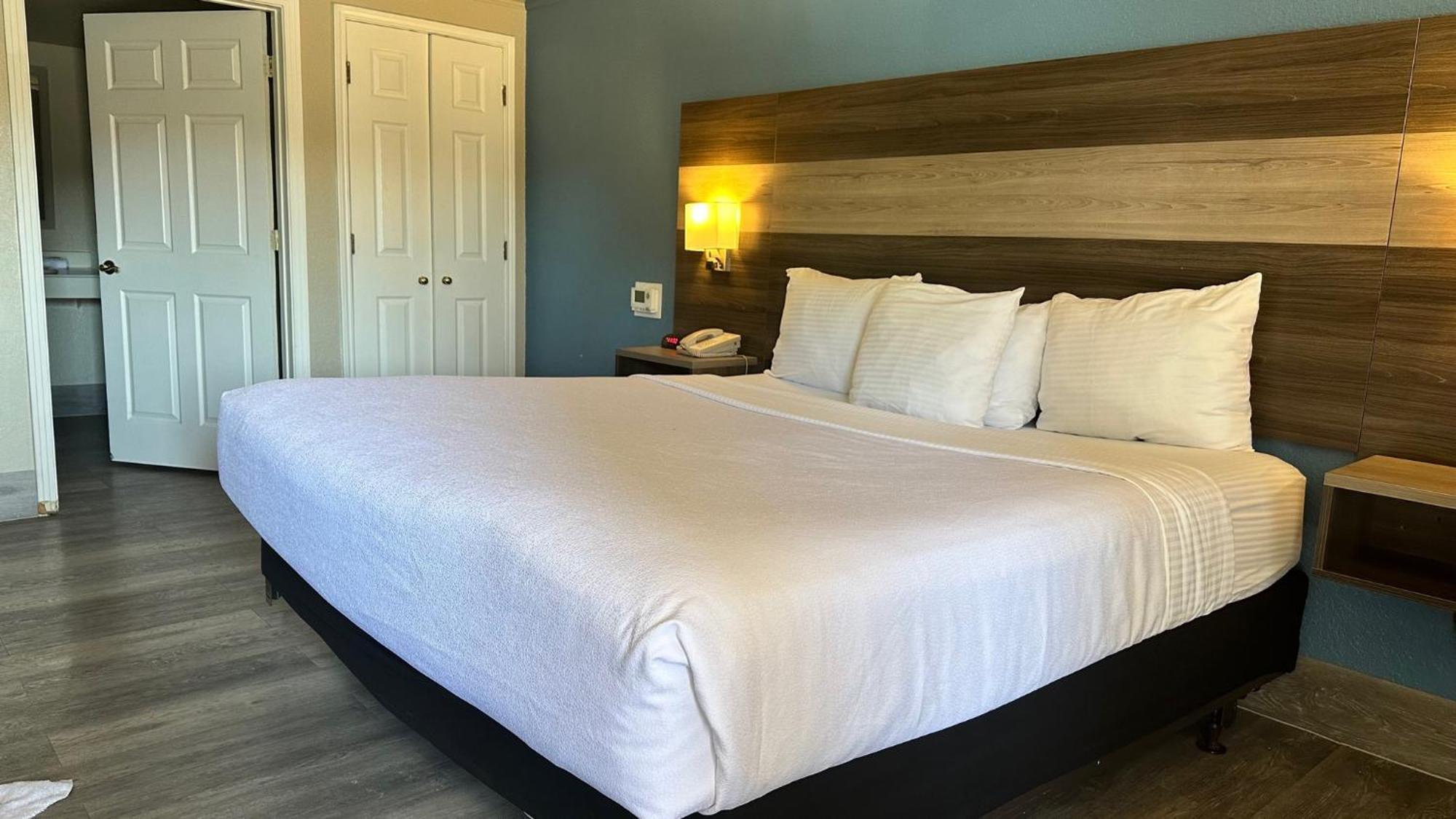 Days Inn By Wyndham San Diego Vista Esterno foto