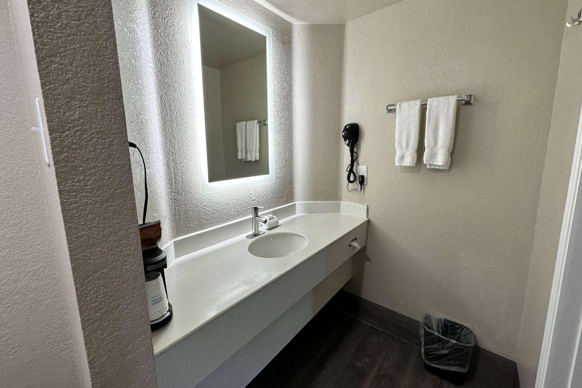 Days Inn By Wyndham San Diego Vista Esterno foto