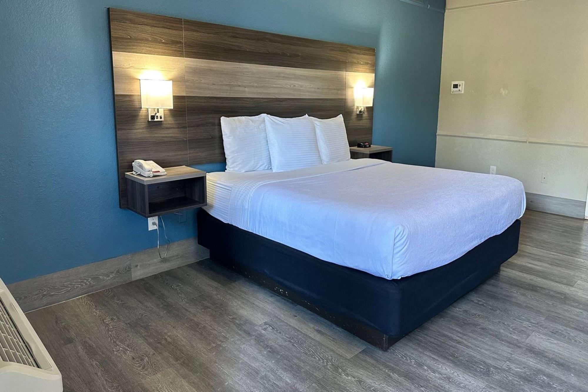 Days Inn By Wyndham San Diego Vista Esterno foto