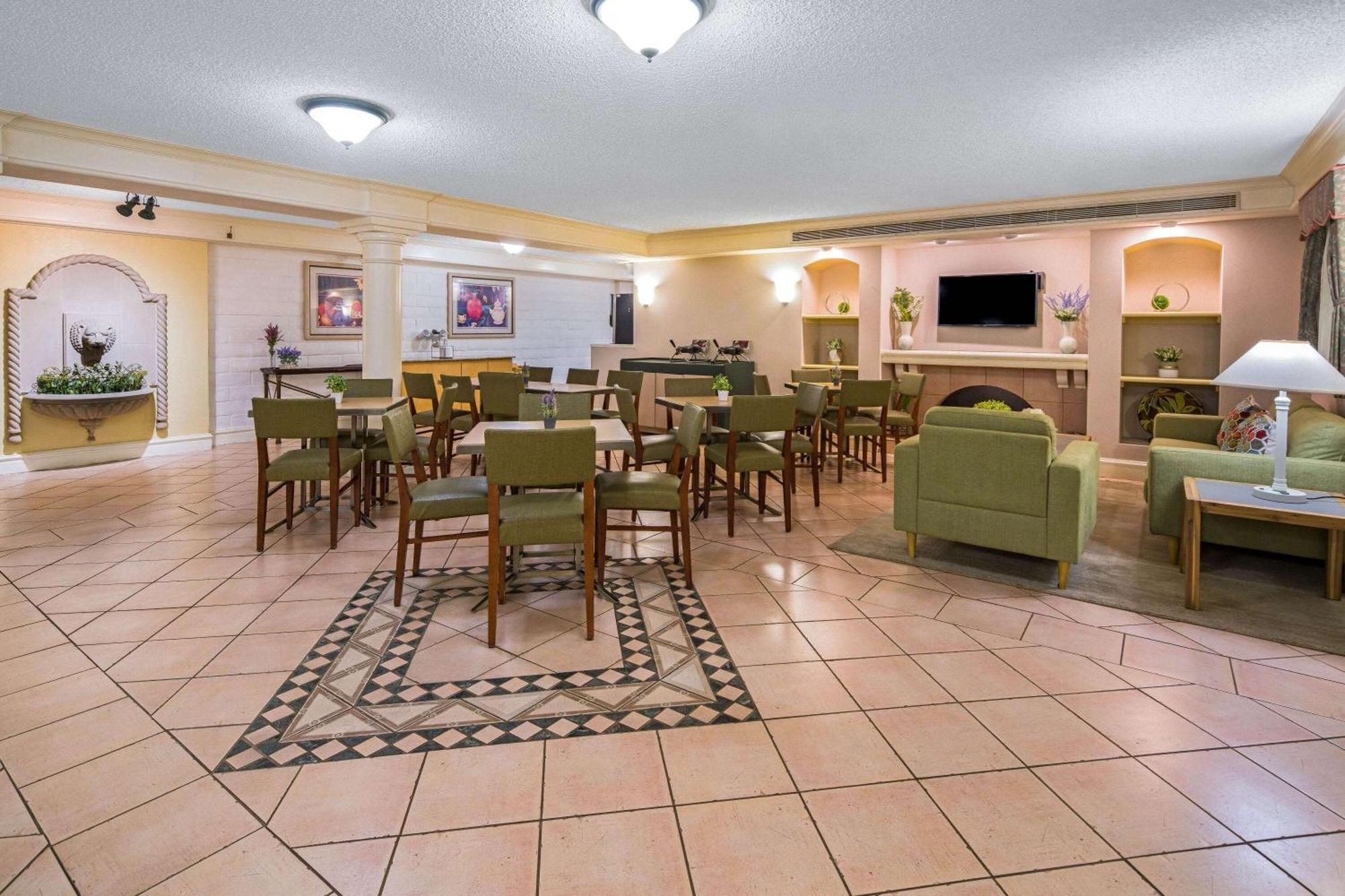Days Inn By Wyndham San Diego Vista Esterno foto