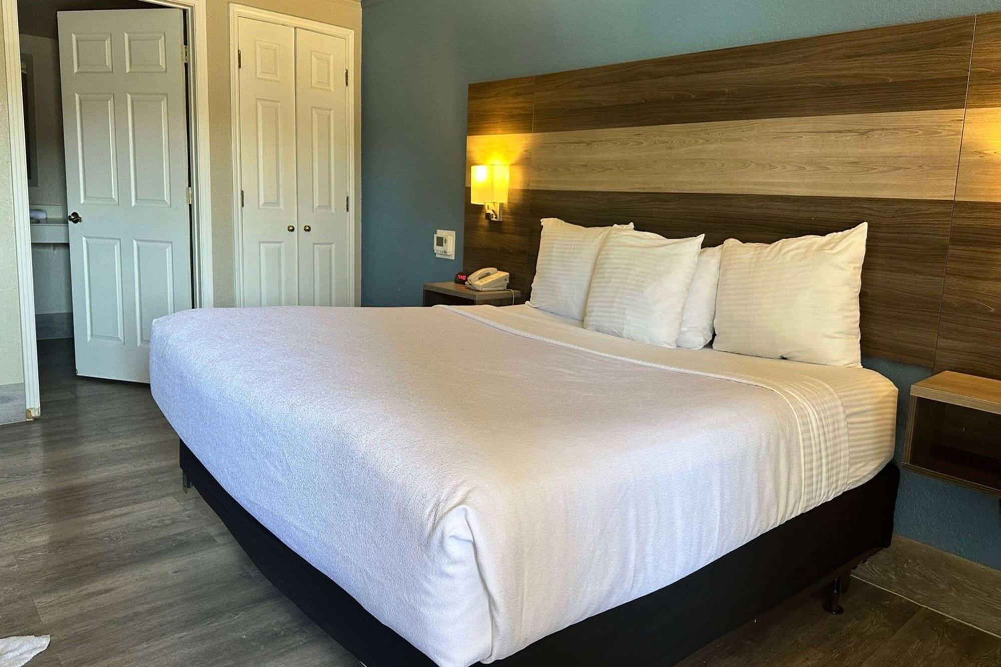 Days Inn By Wyndham San Diego Vista Esterno foto